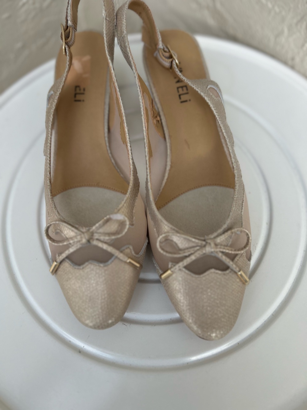 Vaneli gold leather slingback heels with a delicate bow detail Size 7.5